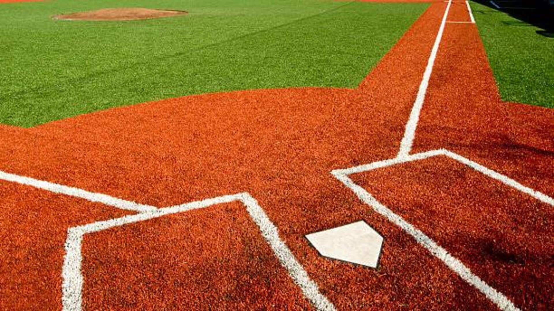 Bentuk pentagonal dari home plate baseball