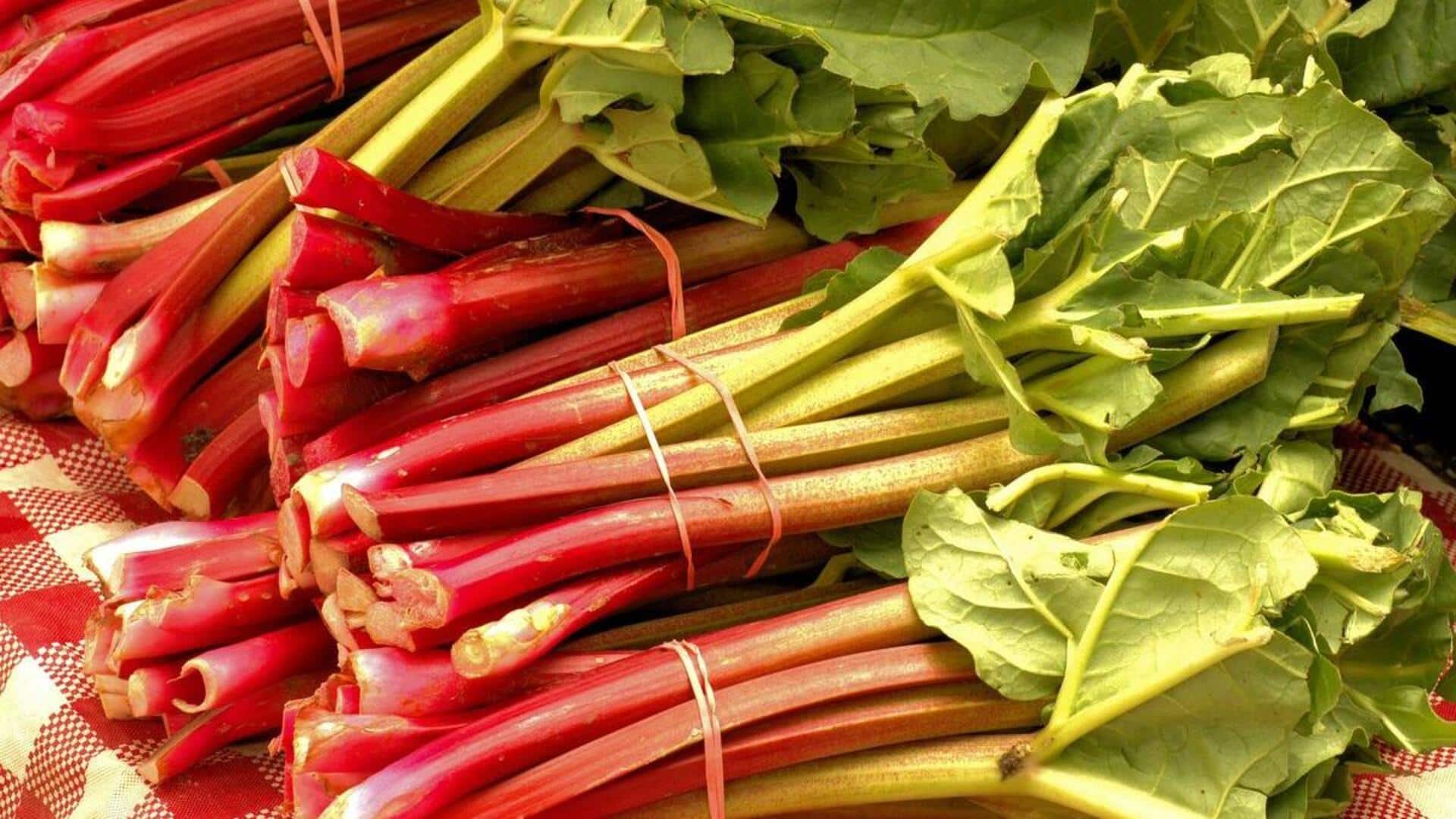 Resep Unik Berbasis Rhubarb untuk Memanjakan Tamu Anda