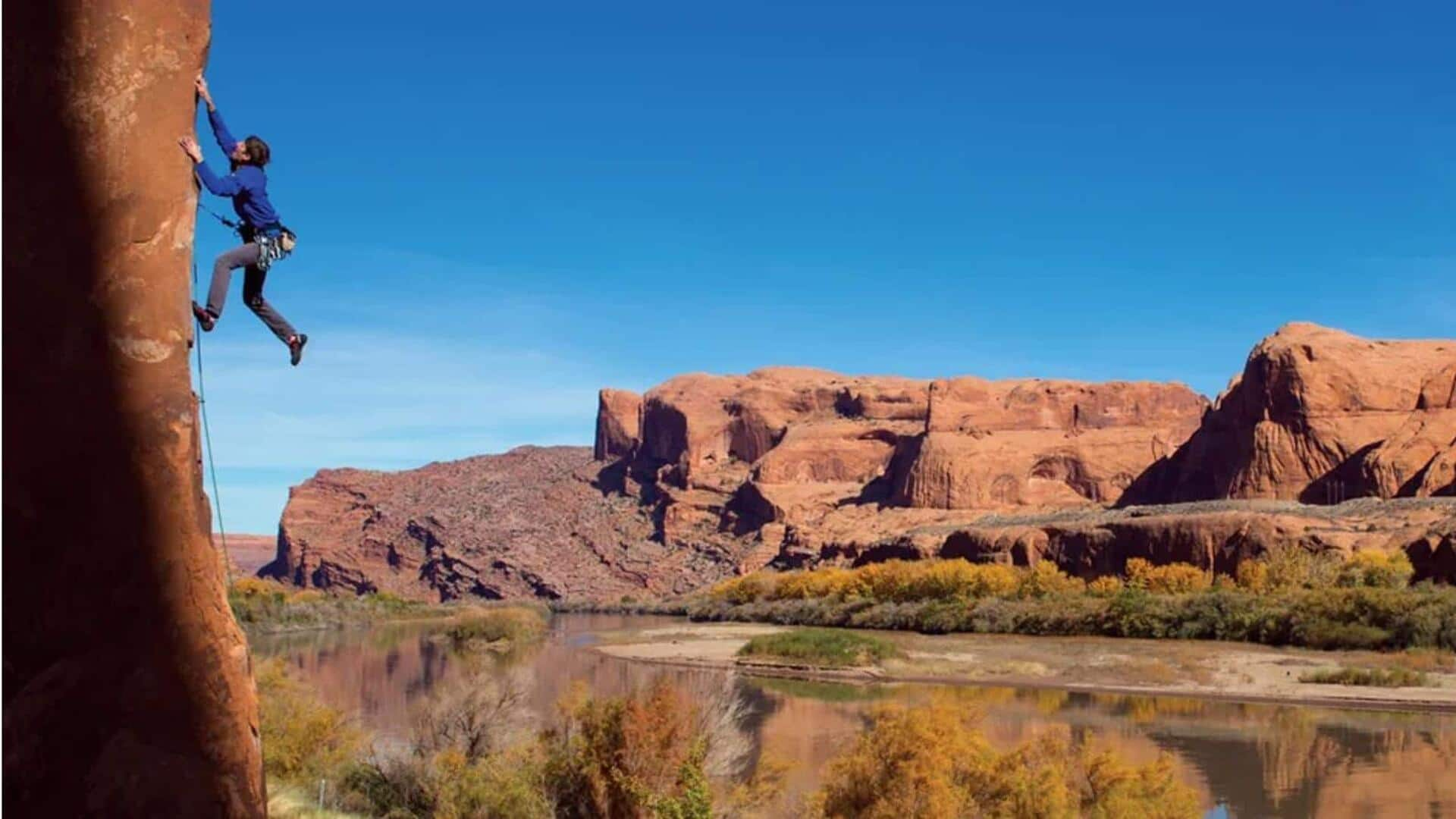 Telusuri bebatuan merah yang megah di Moab, Utah