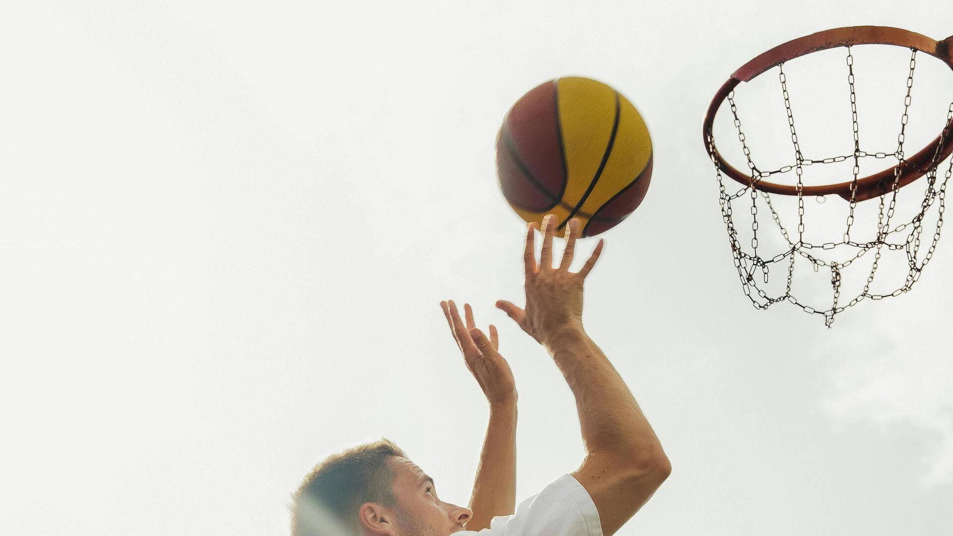 Apa yang membuat tembakan basket sempurna: Kunci biomekanika