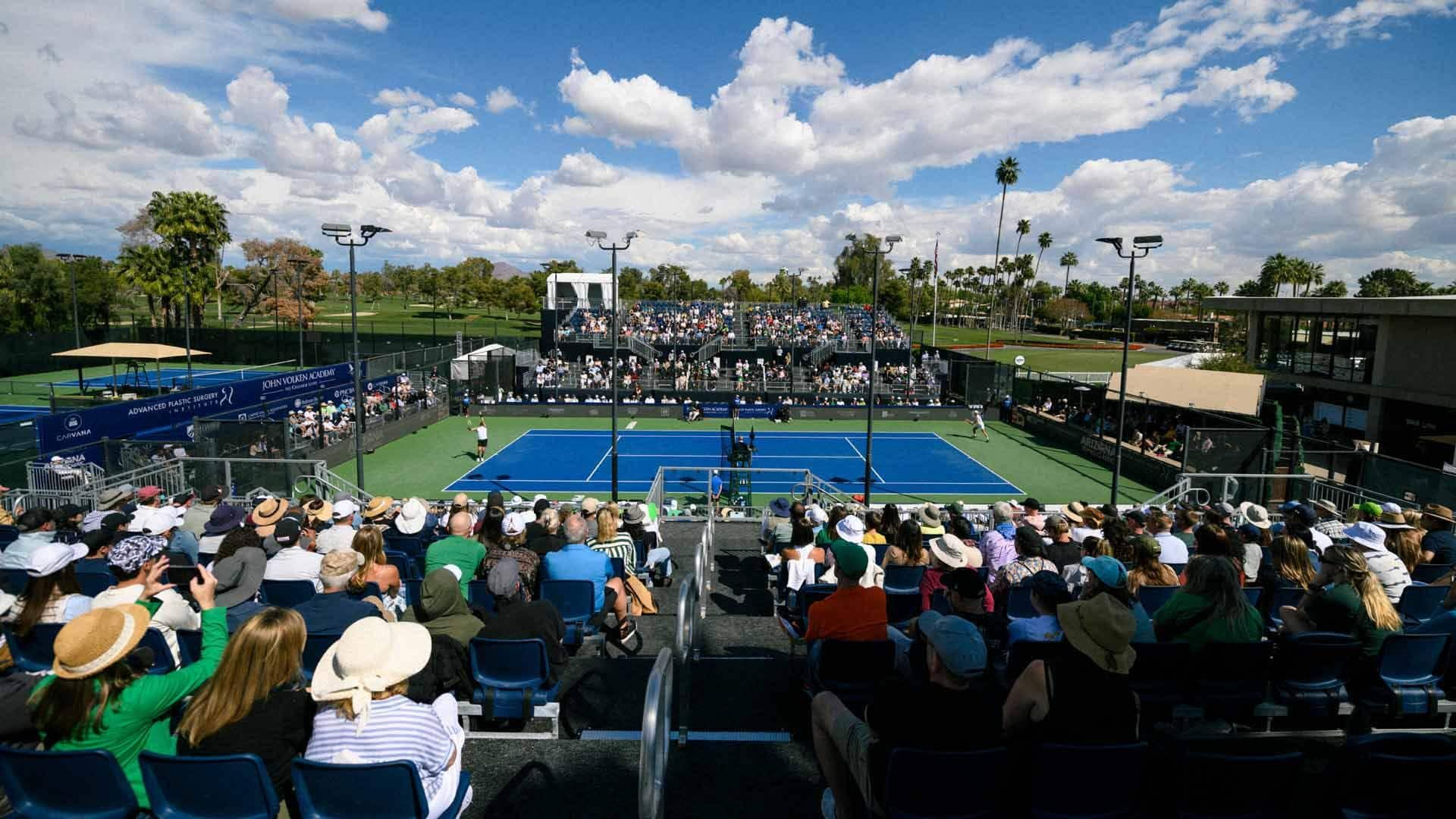 Mengapa Penonton Tenis Harus Tetap Hening dalam Menyaksikan Pertandingan ? Mengapa Penonton Tenis Harus Tetap Hening dalam Menyaksikan Pertandingan ?