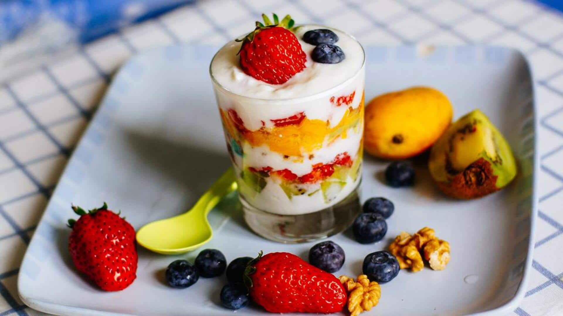 Lapisan Parfait buah untuk hidangan menawan
