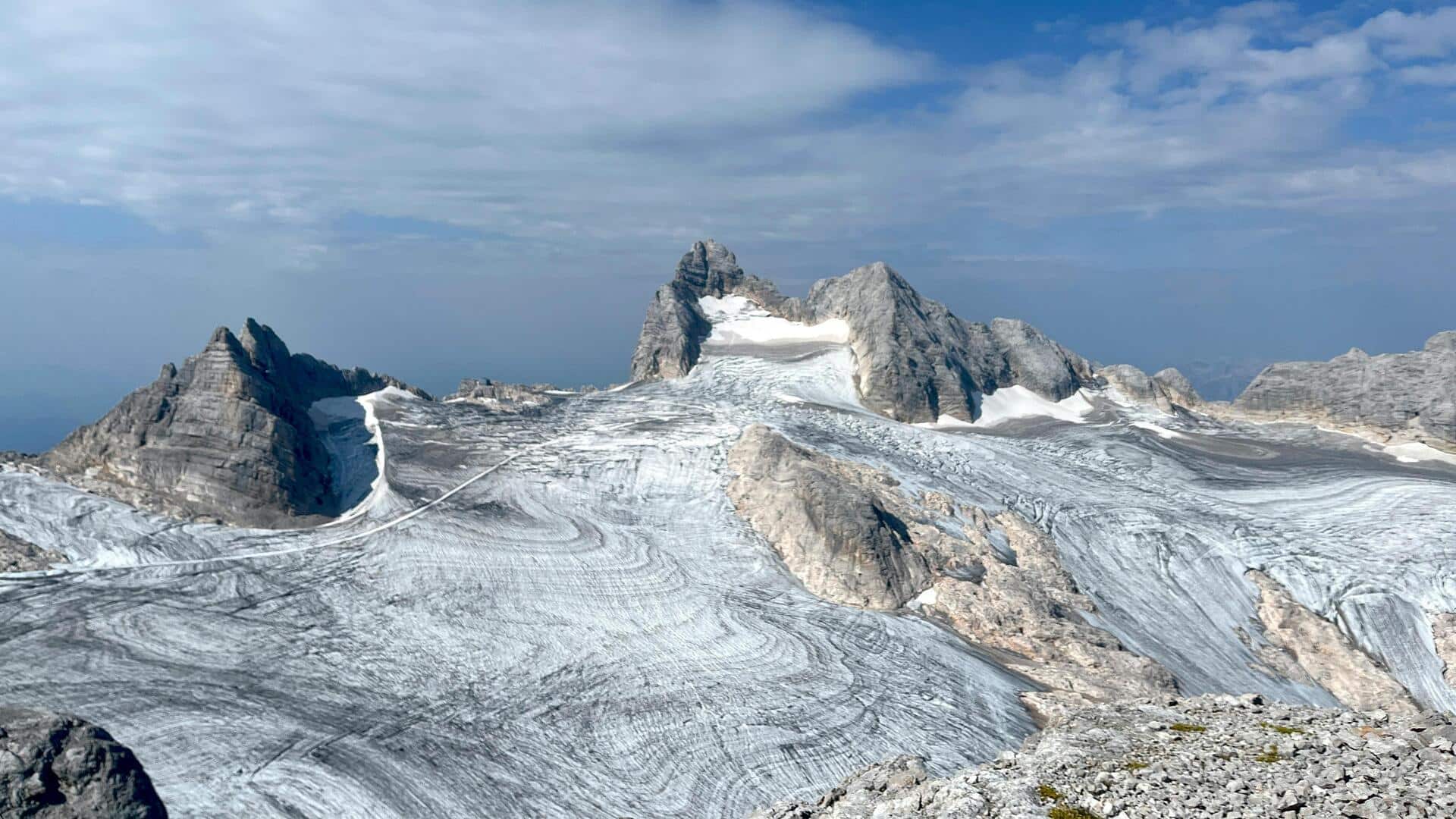 Menjelajahi Lima Gua Spektakuler di Pegunungan Dachstein Austria