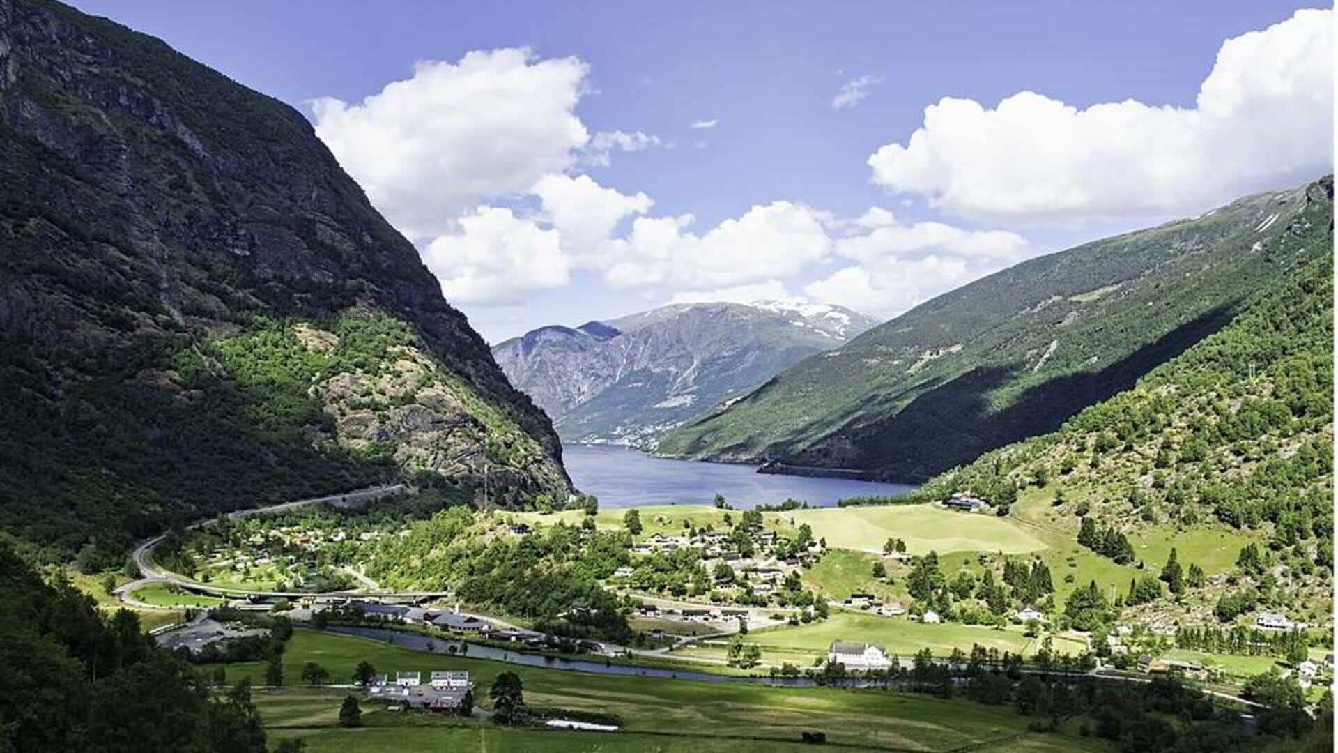 Menikmati Keindahan Alam Flam dan Kehidupan Desa yang Nyaman