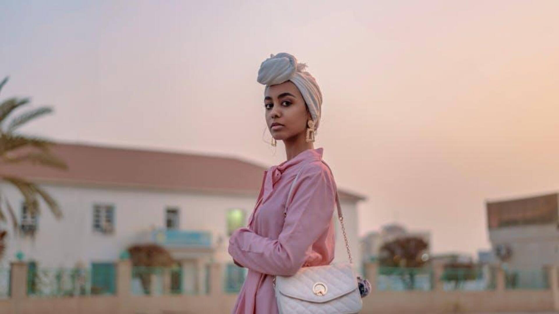 Elegansi Turban Hollywood: Wawasan Fusi Mode Global Elegansi Turban Hollywood: Wawasan Fusi Mode Global