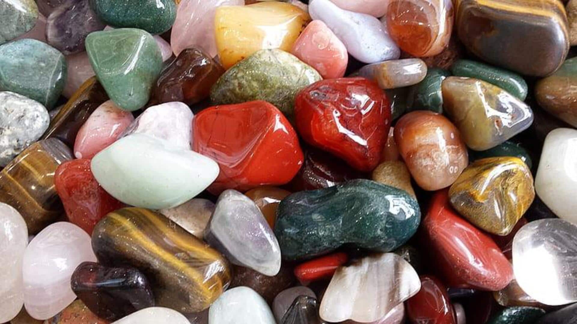 Meningkatkan suasana rumah dengan batu berwarna