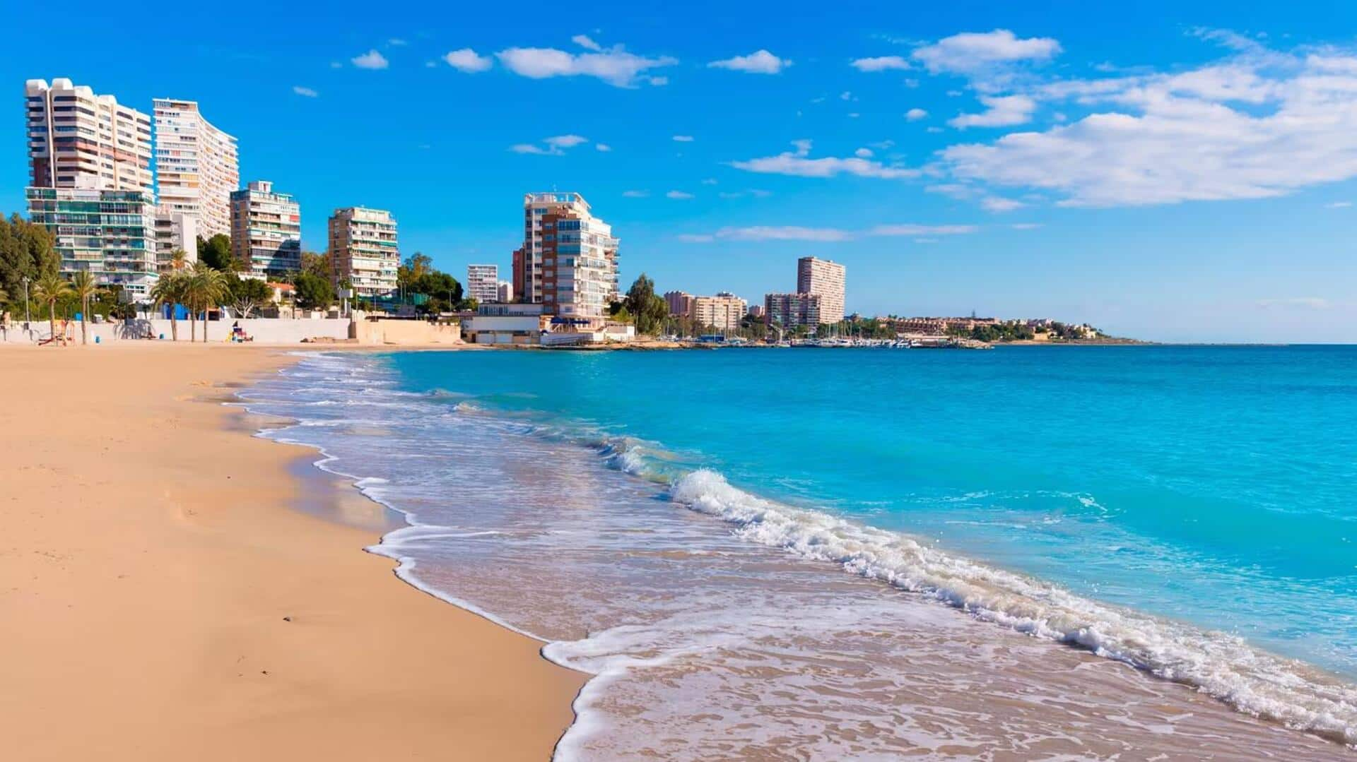 Lima Pantai Yang Wajib Dikunjungi di Alicante, Spanyol