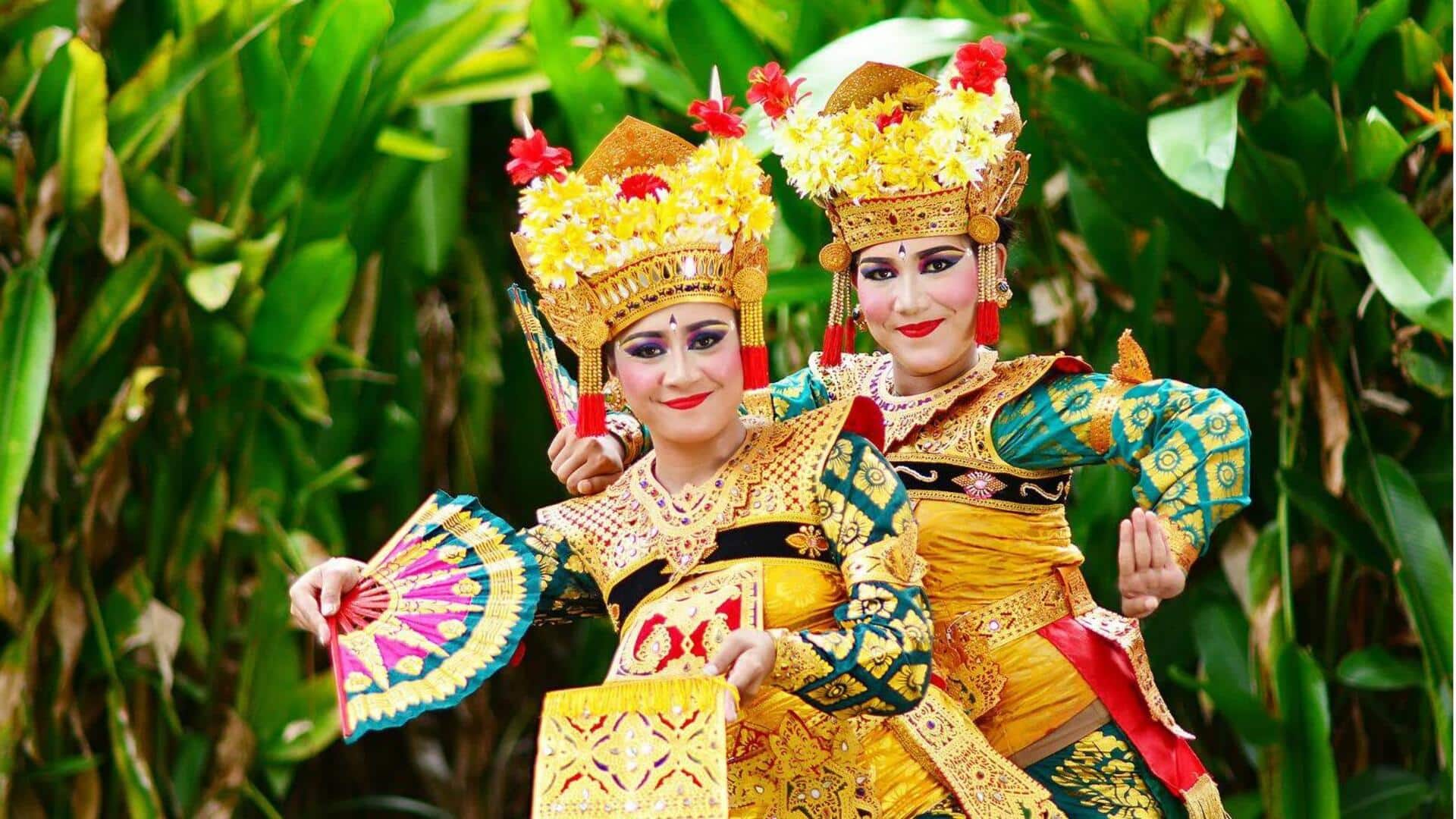 Menangkap Gerak Tari Tradisional Indonesia melalui Lensa Kamera