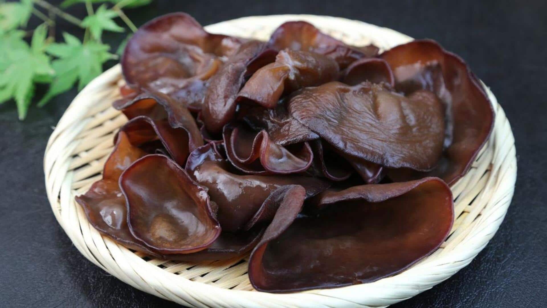 Menikmati Hidangan Unik Berbasis Jamur Liar Indonesia