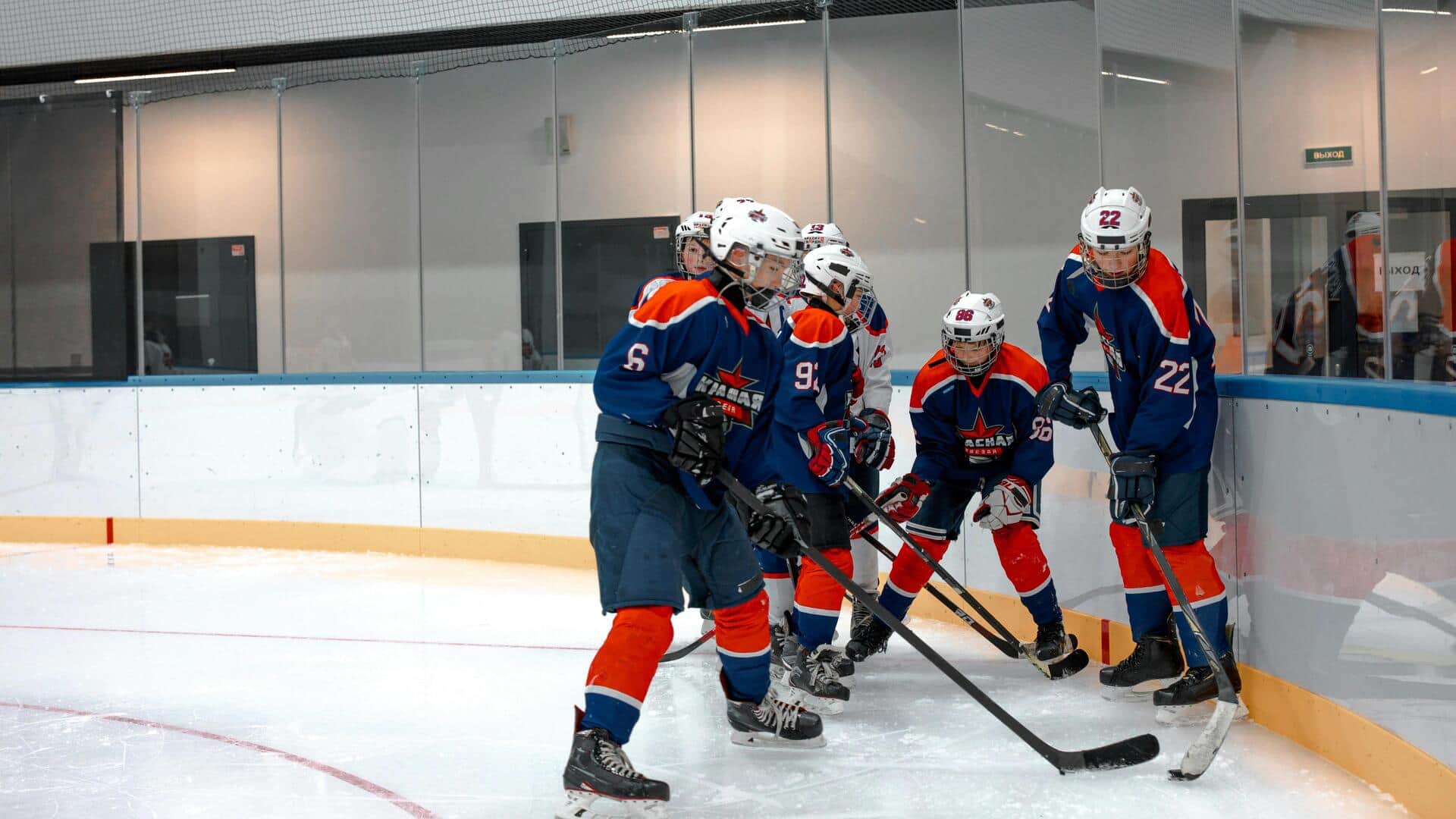 Asal-usul Slapshot: Senjata rahasia kuat dalam hoki es