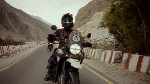 Aksesori Motor Terbaik untuk Kenyamanan Berkendara Jarak Jauh