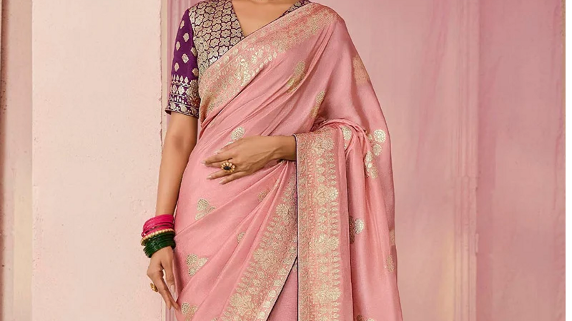 Transformasi koleksi pakaian dengan rahasia tenun India