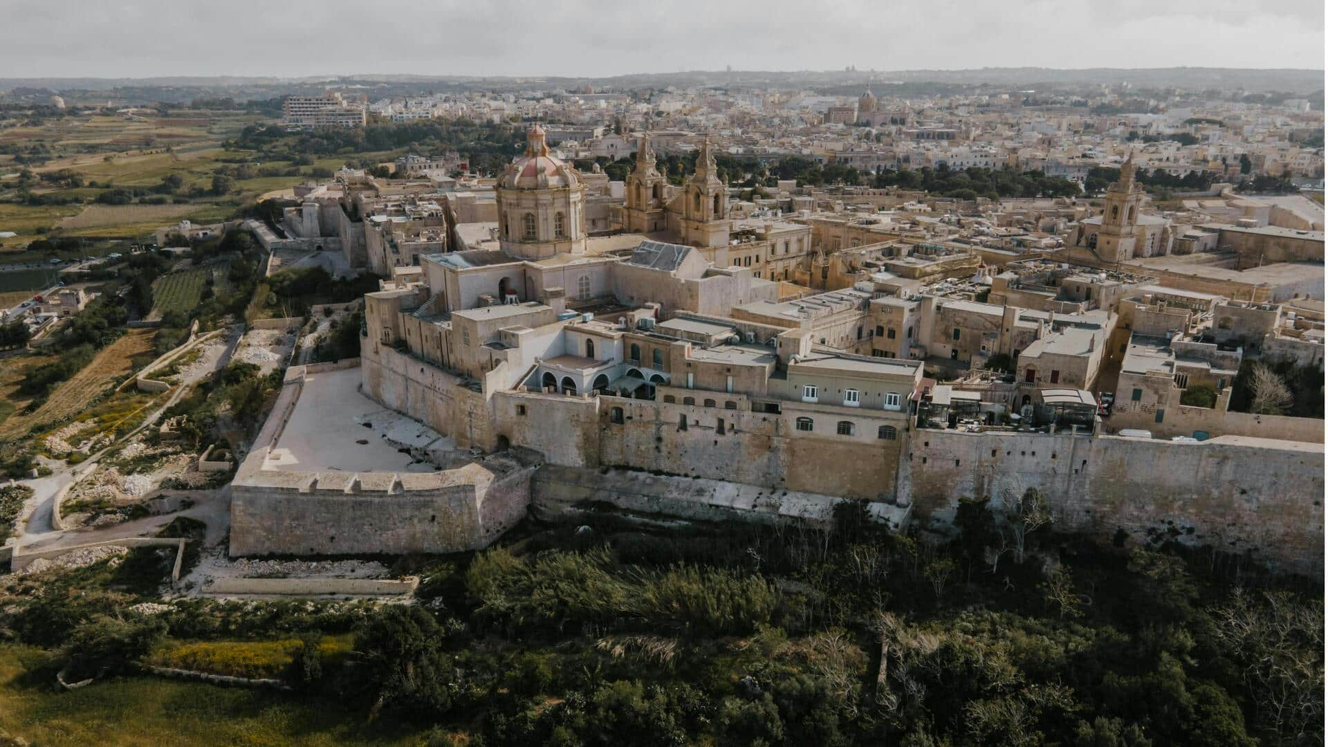 Menjelajahi Keindahan Kota Tua Mdina, Malta