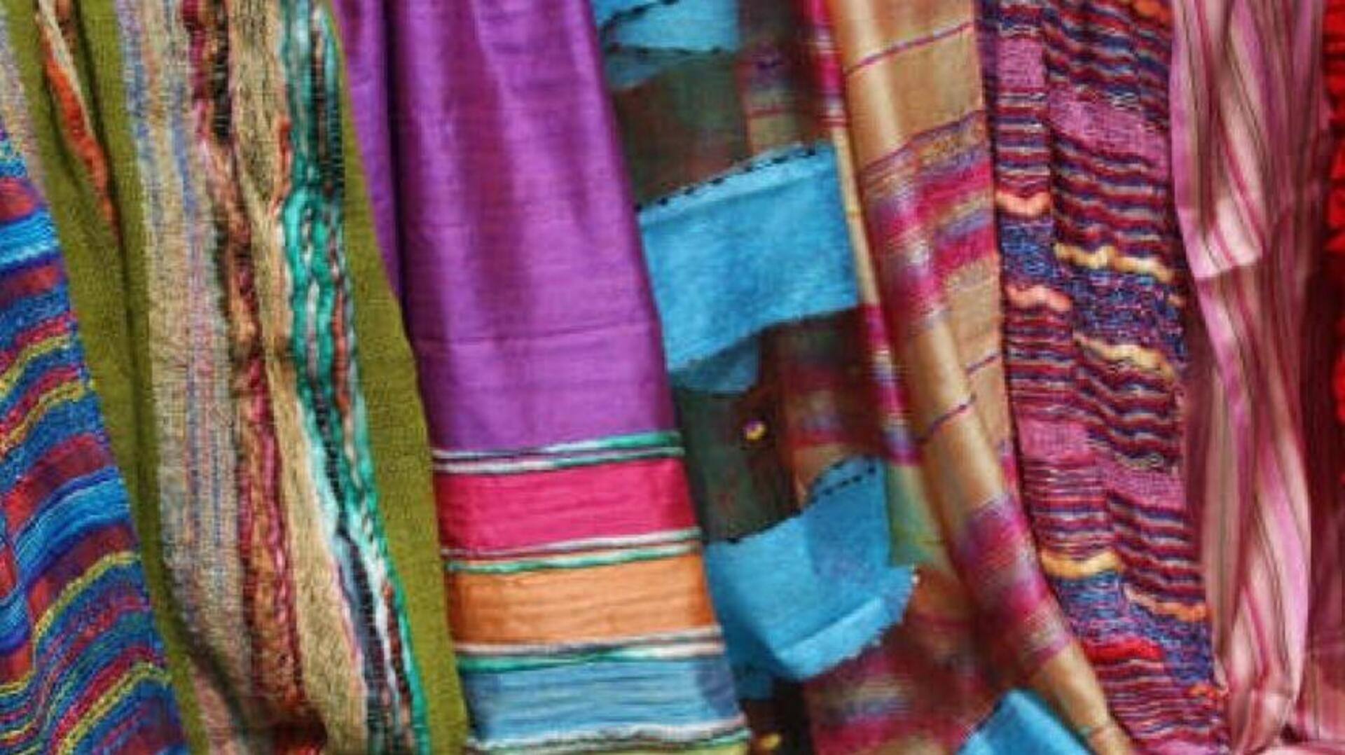 Selendang tenun tangan India: Mode abadi sepanjang musim