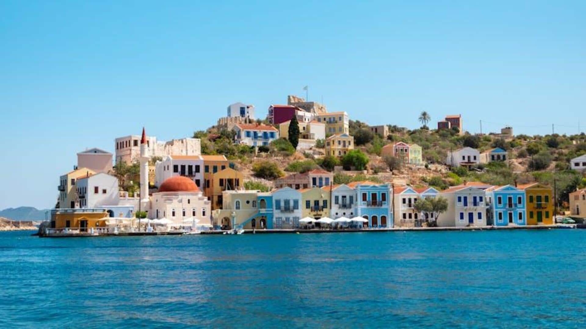 Jelajahi Perairan Toska Yunani dengan Berlayar