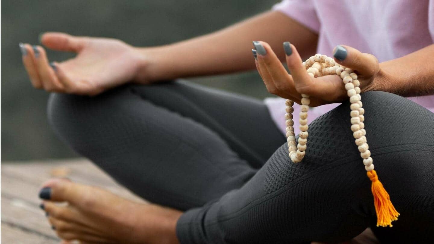 5 pose yoga yang bisa membantu meregangkan pinggul yang kaku