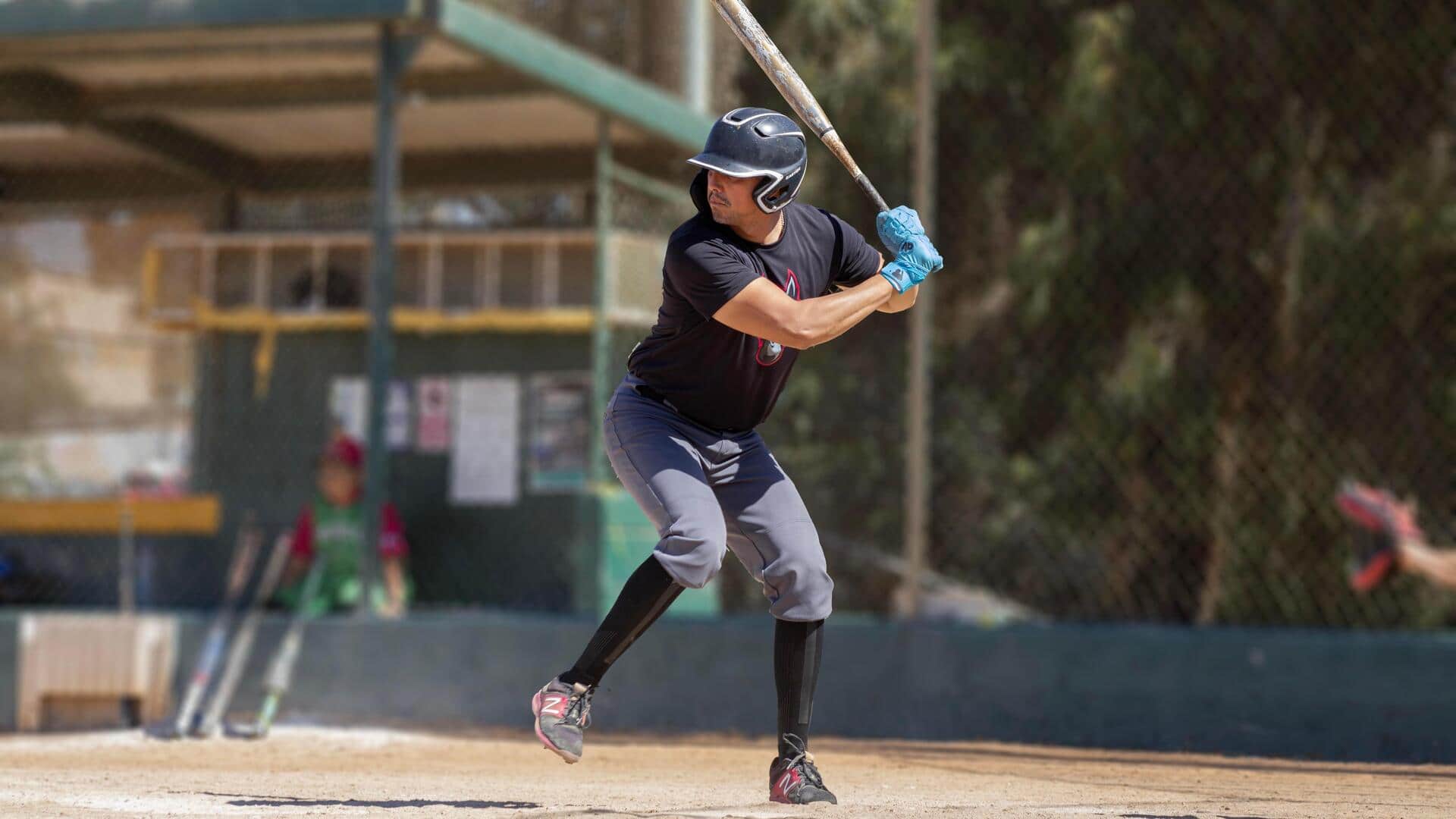 Mengapa ukuran lapangan baseball berbeda di setiap liga?