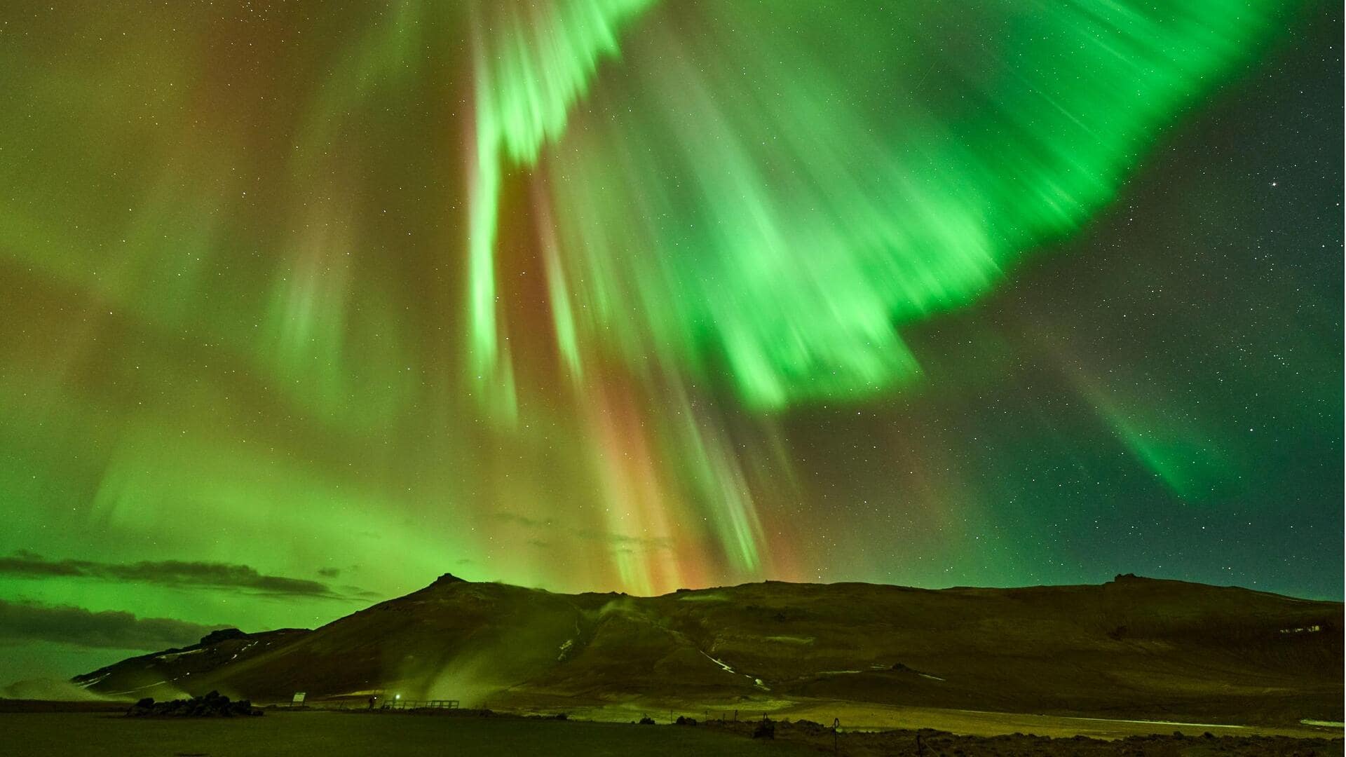 Tempat Terbaik Melihat Aurora Borealis di Islandia