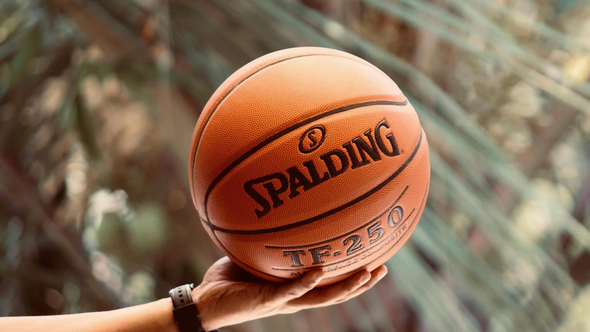 Revolusi dinamika permainan basket dengan shot clock Revolusi dinamika permainan basket dengan shot clock