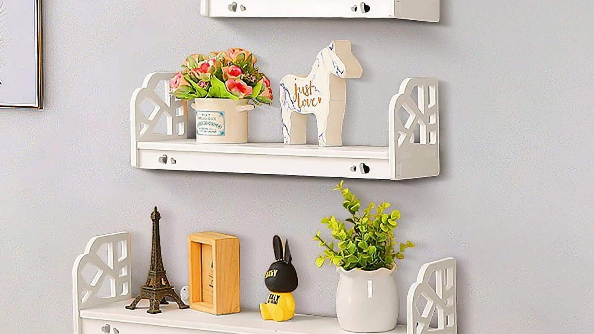 Maksimalkan ruang dengan rak dinding vertikal