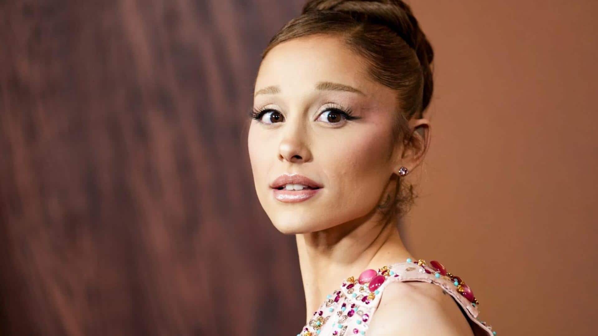 Merek kecantikan vegan favorit Ariana Grande untuk kulit bersinar