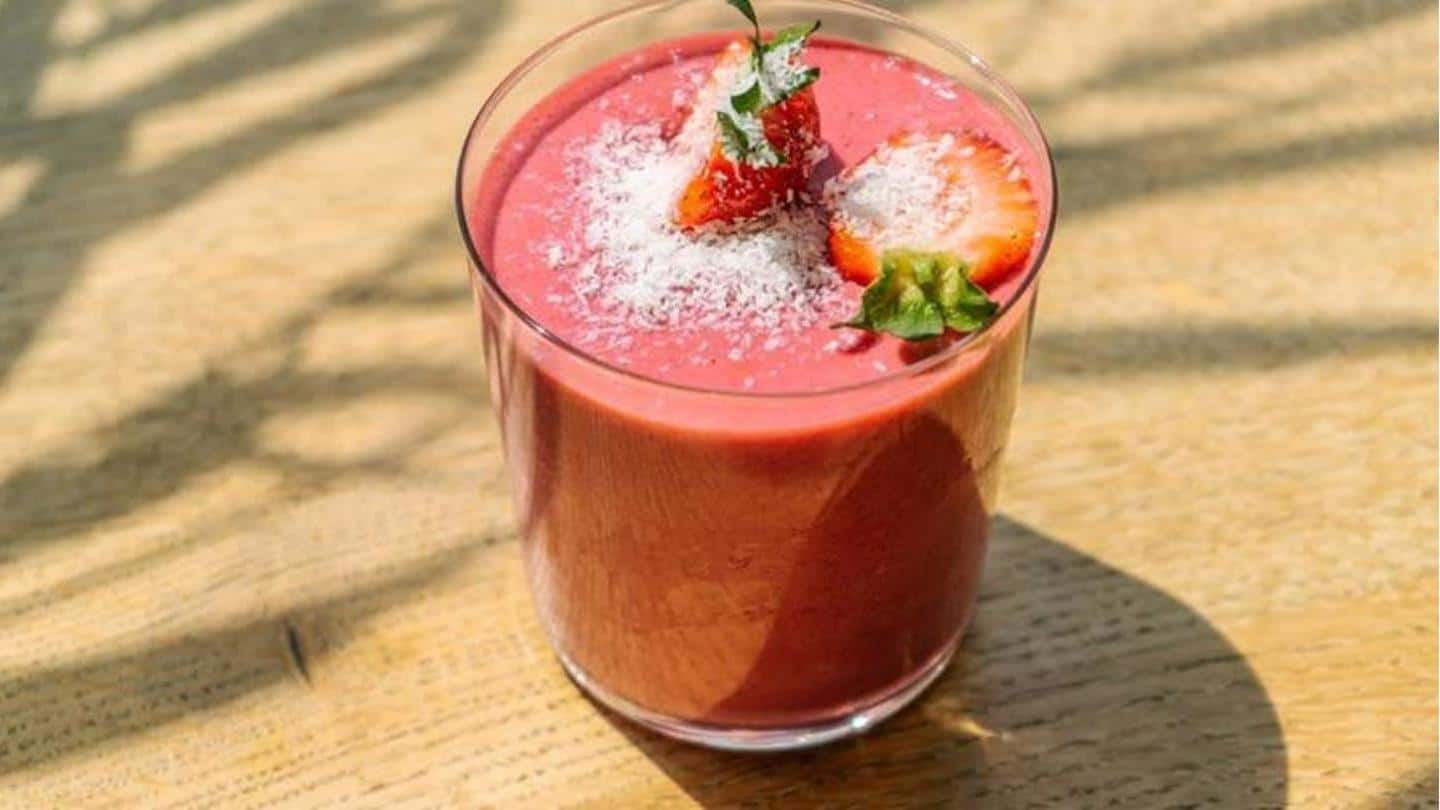 Smoothie pisang stroberi Smoothie pisang stroberi