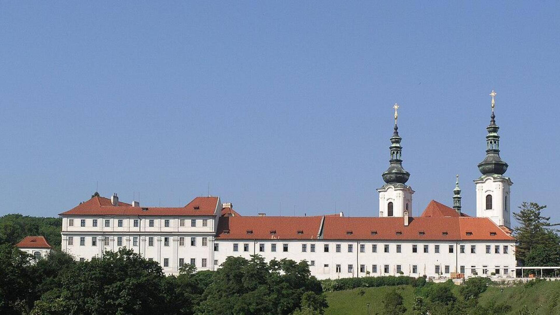 Mengunjungi Biara-biara Tersembunyi di Praha Mengunjungi Biara-biara Tersembunyi di Praha