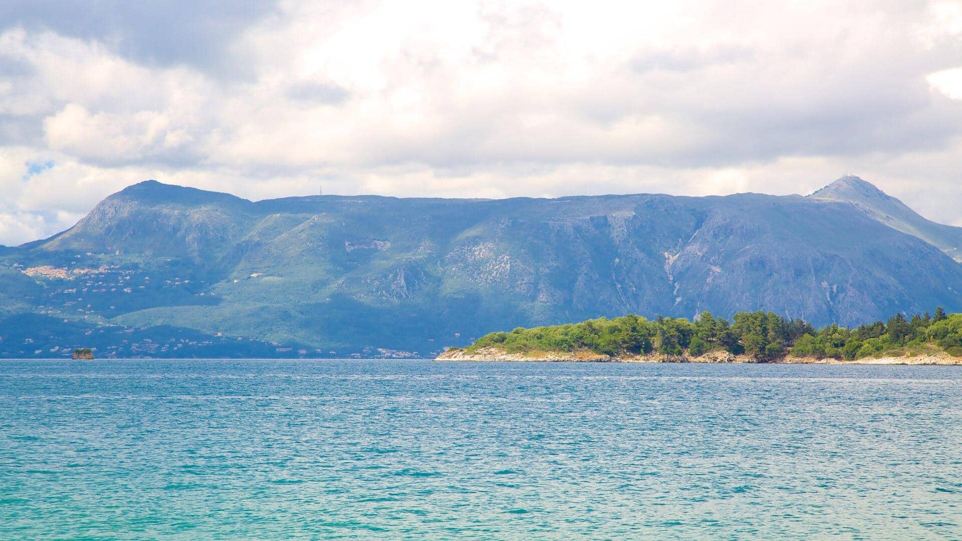 Menjelajahi Keindahan Di Pulau Corfu, Yunani