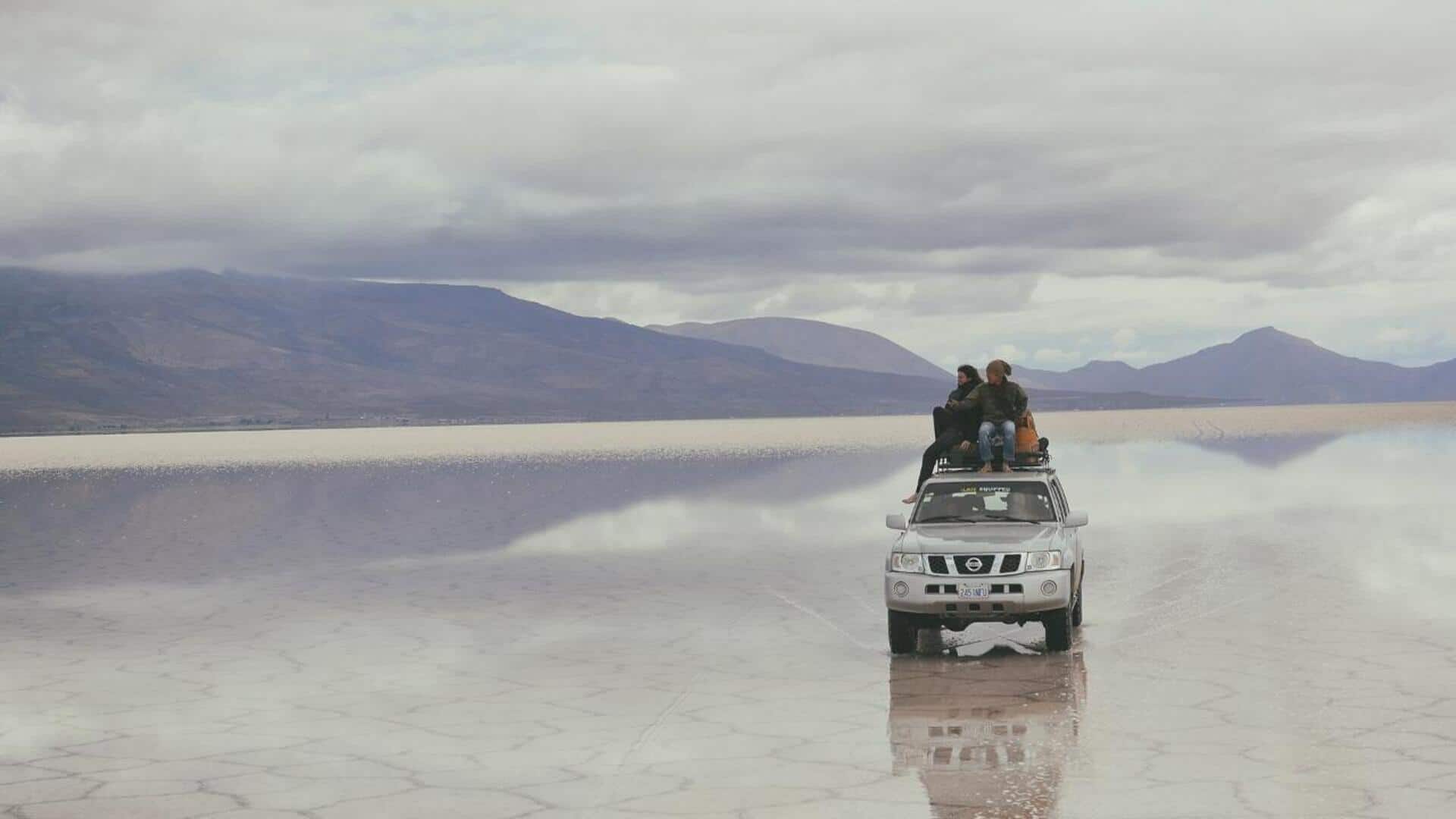 Menikmati Keindahan Salar de Uyuni di Bolivia