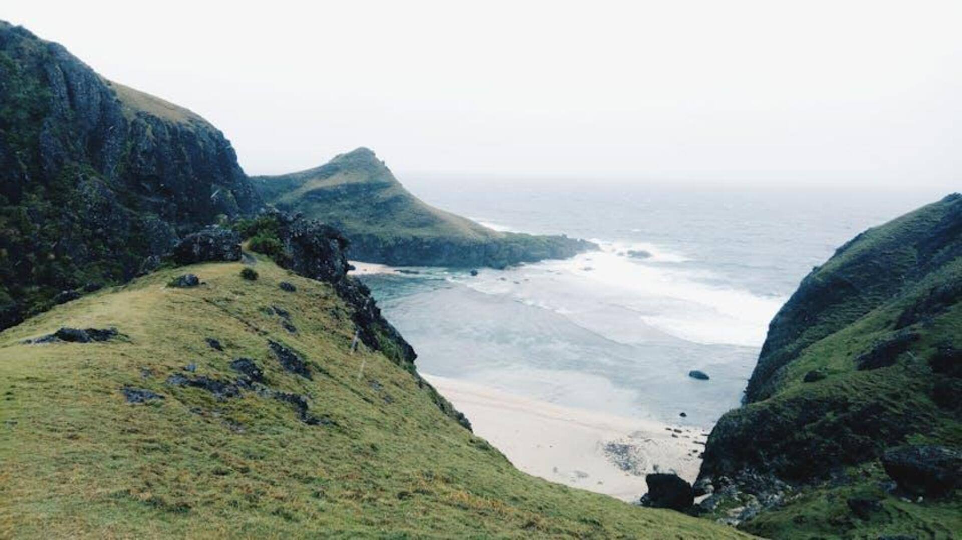 Menjelajahi Desa-Desa Terpencil di Batanes, Filipina