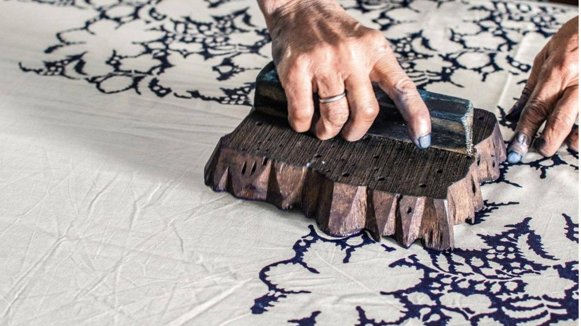 Pesona abadi cetak blok India yang rumit