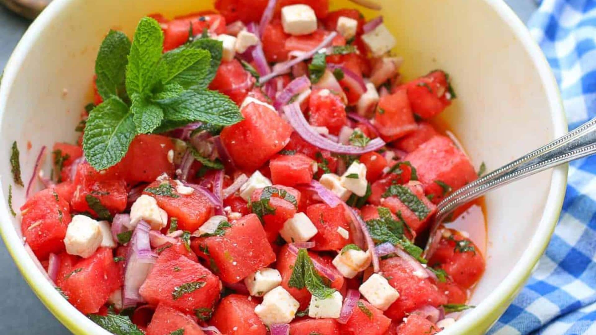 Tingkatkan Cita Rasa Salad Buah Anda dengan Sentuhan Herbal