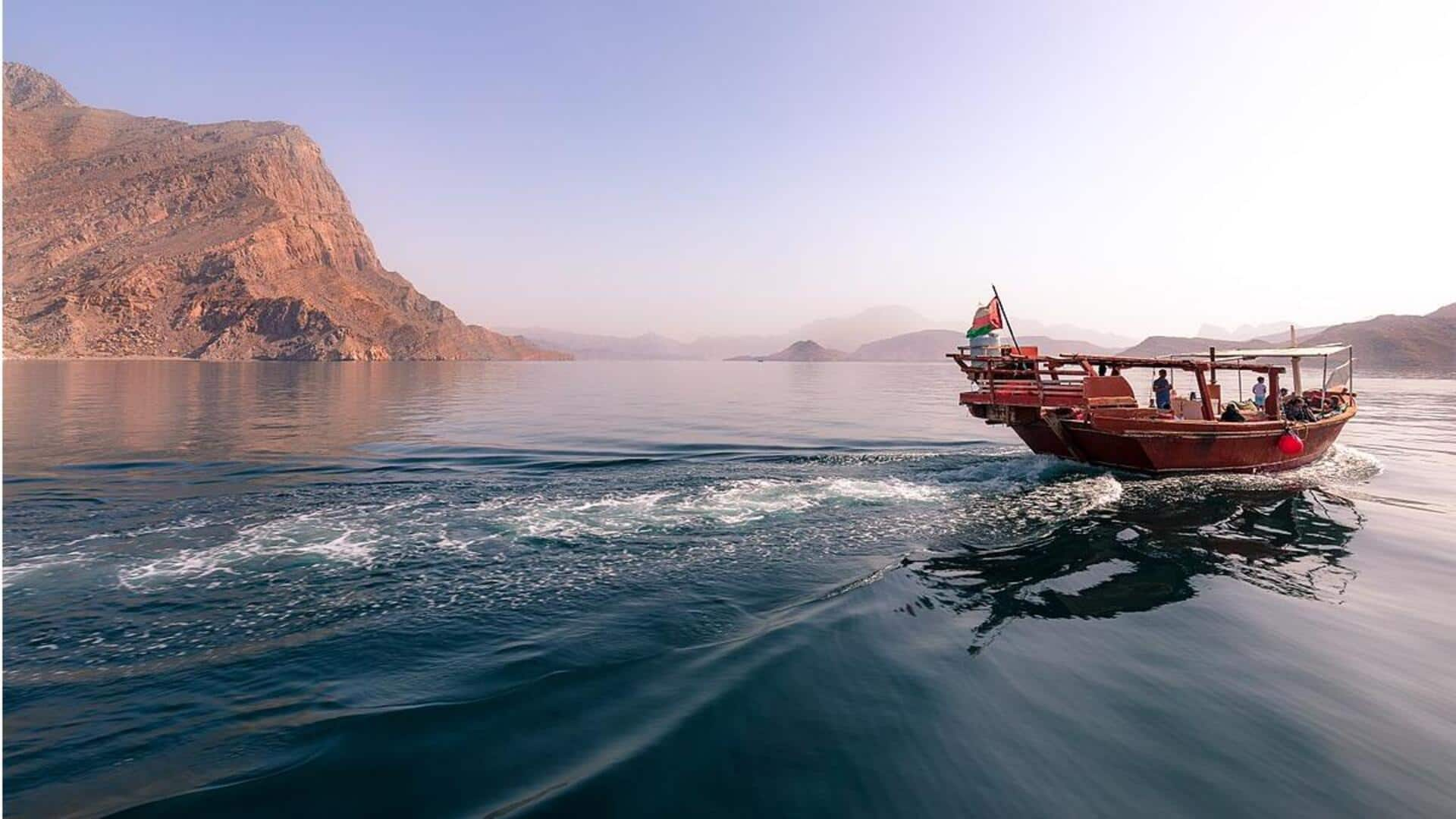 Menjelajahi Keindahan Semenanjung Musandam, Oman