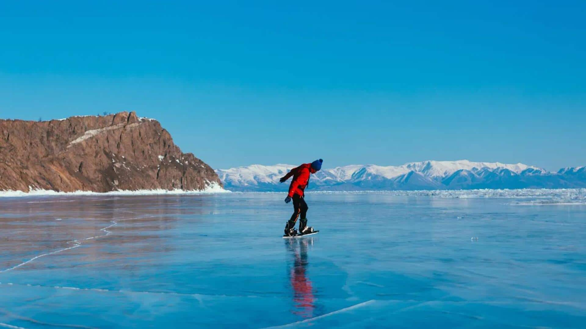 Item Wajib untuk Menikmati Keseruan Ice Skating di Danau Baikal