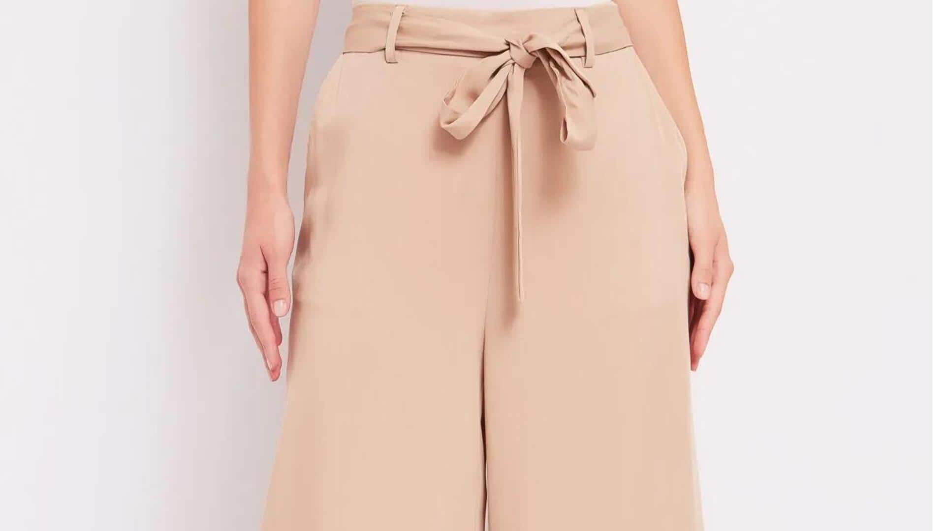 Eksperimen dengan palazzo crop untuk gaya musim hujan