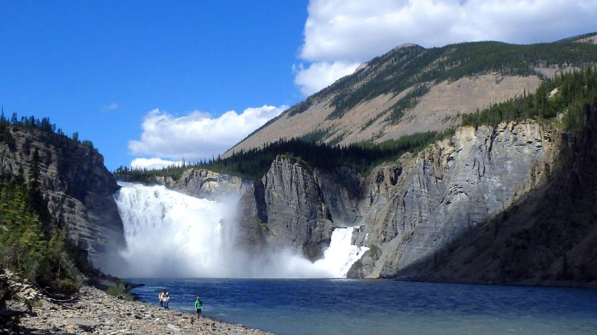 Menjelajahi Keindahan Nahanni National Park Reserve, Kanada