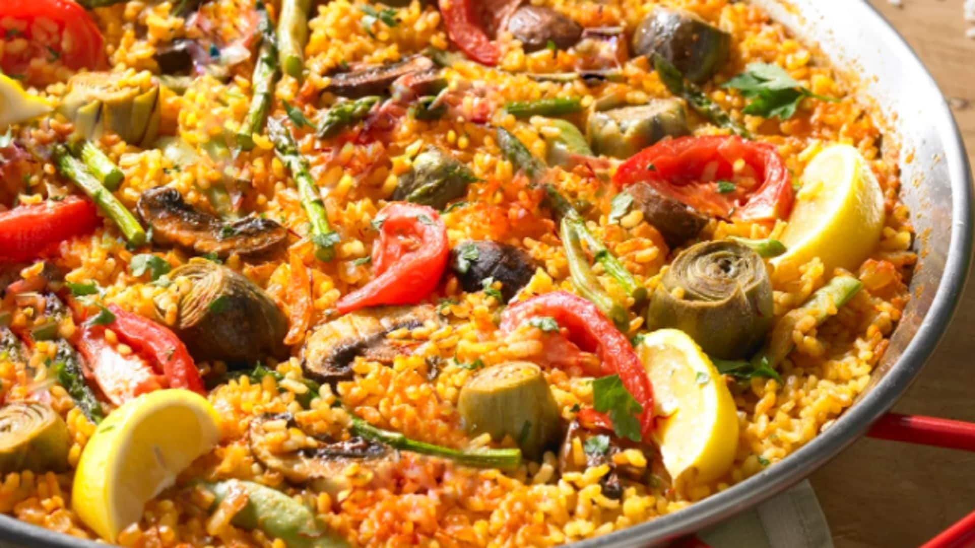 Masak paella verduras Spanyol yang lezat dengan resep ini