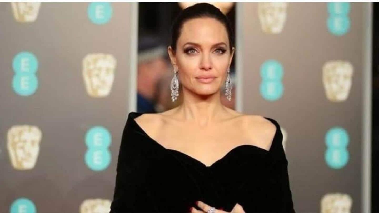 Angelina Jolie debut di Instagram, membagikan surat seorang gadis Afghanistan