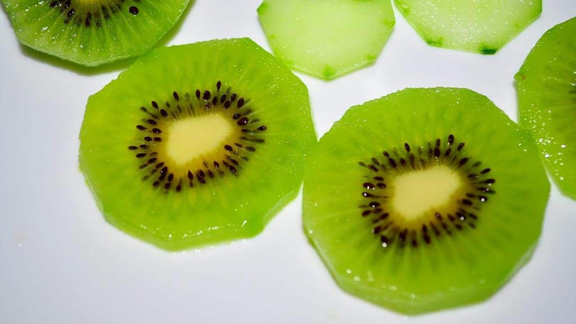 Biji kiwi: Mengubah tampilan salad Anda Biji kiwi: Mengubah tampilan salad Anda