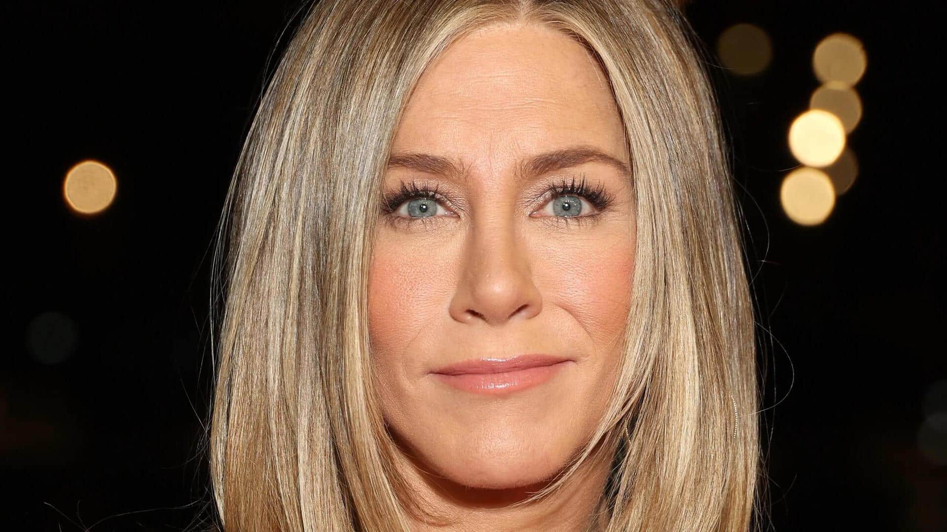 Pengaruh tak terduga Jennifer Aniston pada fesyen Hollywood modern