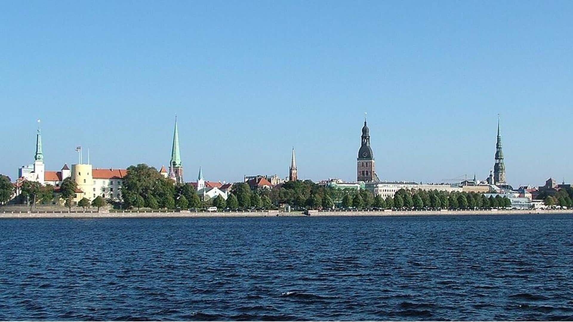 Menemukan Galeri Seni dan Kedai Kopi di Riga, Latvia