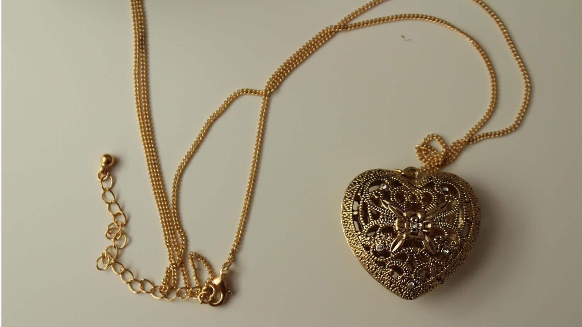 Lima tren perhiasan logam yang mengubah fesyen musim dingin India