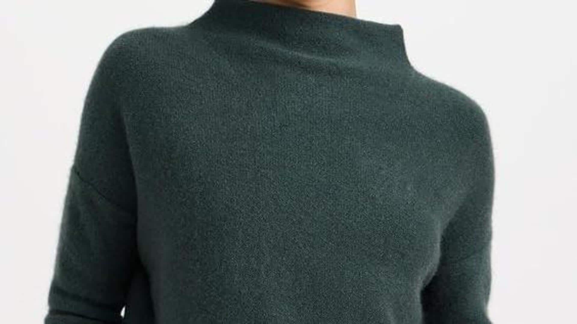 Lima cara modern memakai sweter leher sendok di musim dingin India