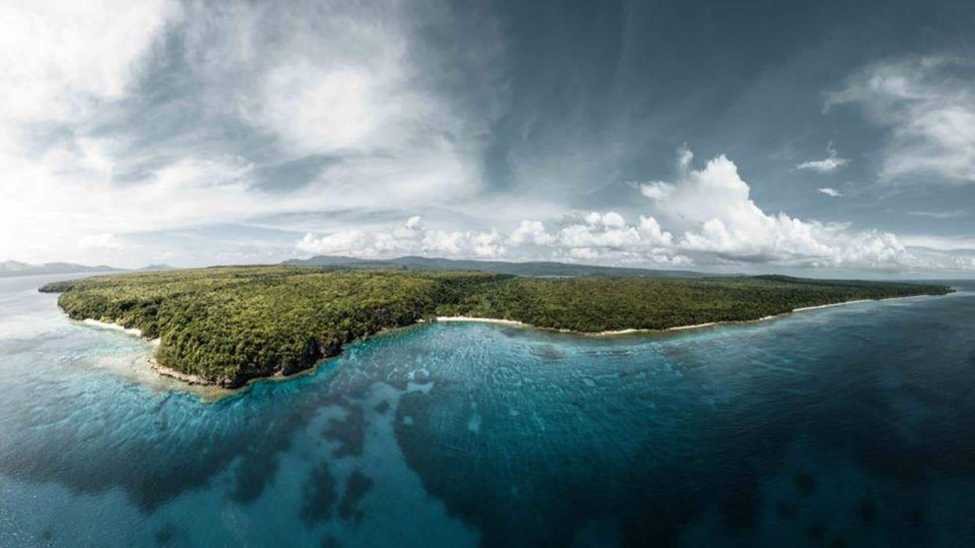 Menikmati Pantai Tenang di Vanuatu