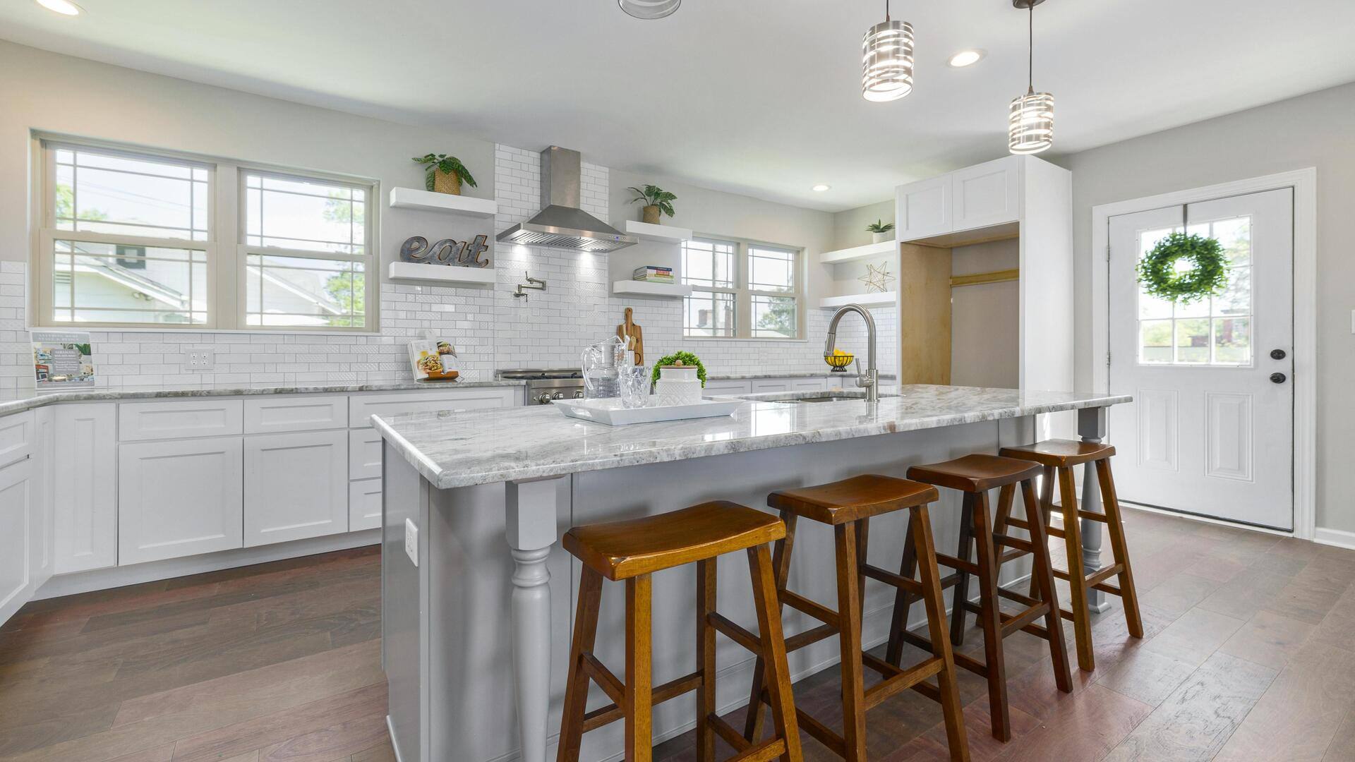 Cara kreatif memanfaatkan cahaya alami di dapur