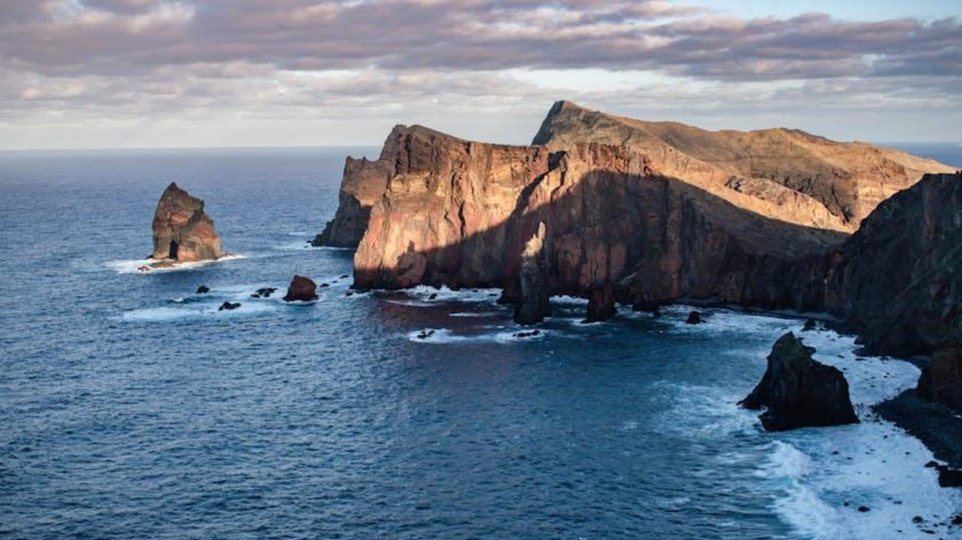 Jelajahi Pulau Berbunga di Portugal