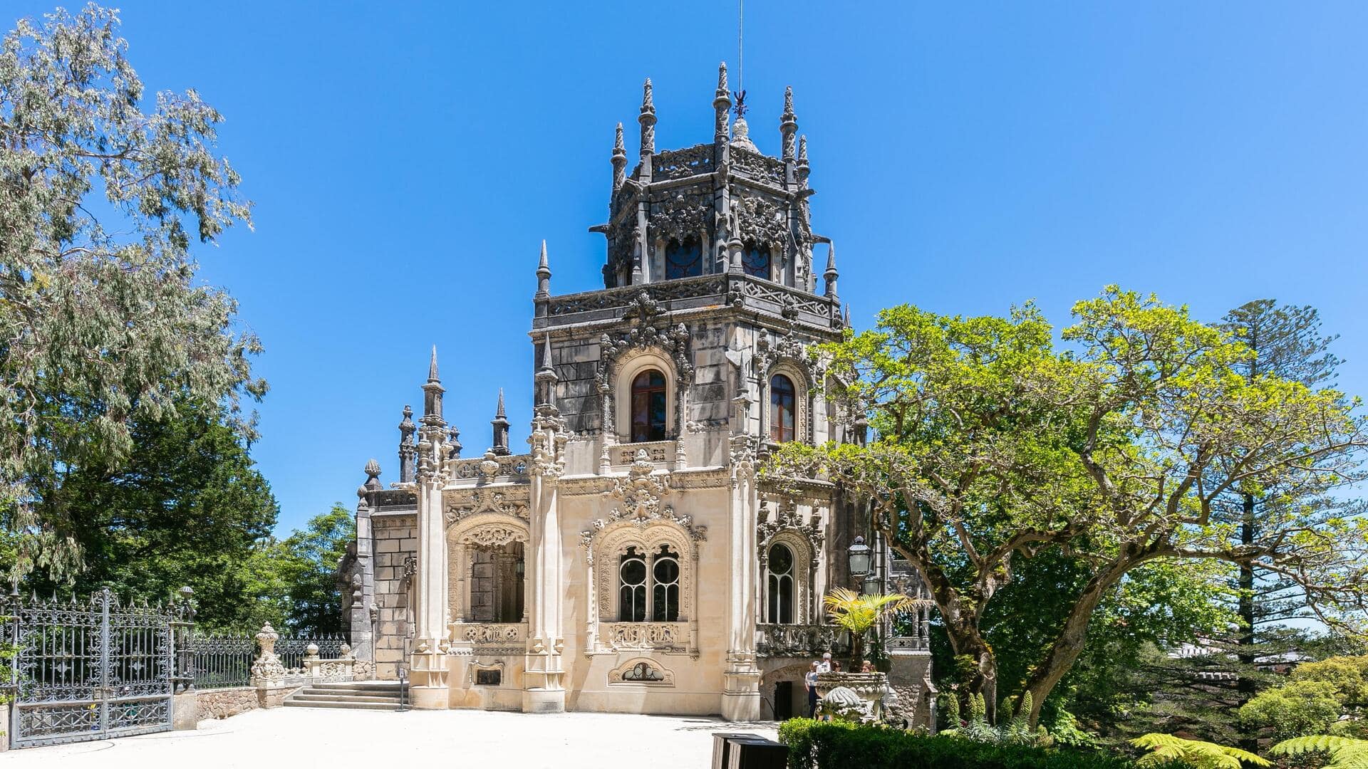 Memanjakan Indra di Quinta da Regaleira, Portugal