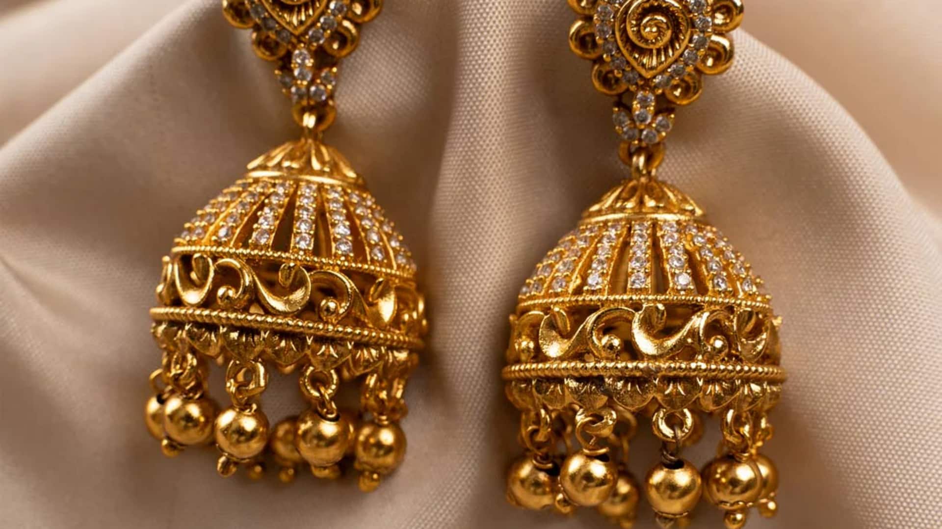 Aksesori vintage: Cara berkelanjutan memperbarui fesyen India