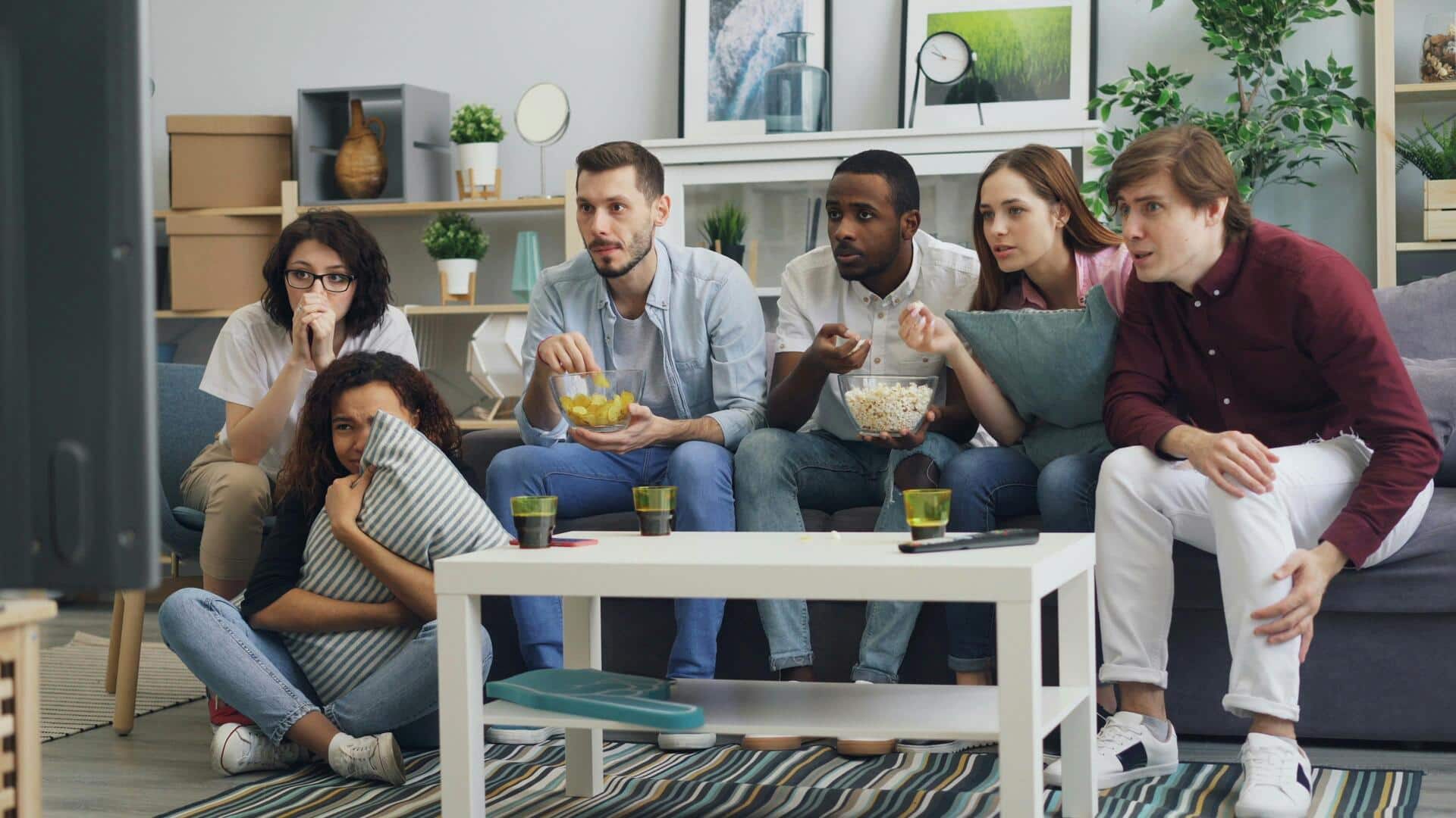 Lima cara unik orang Indonesia mengadakan malam film Hollywood