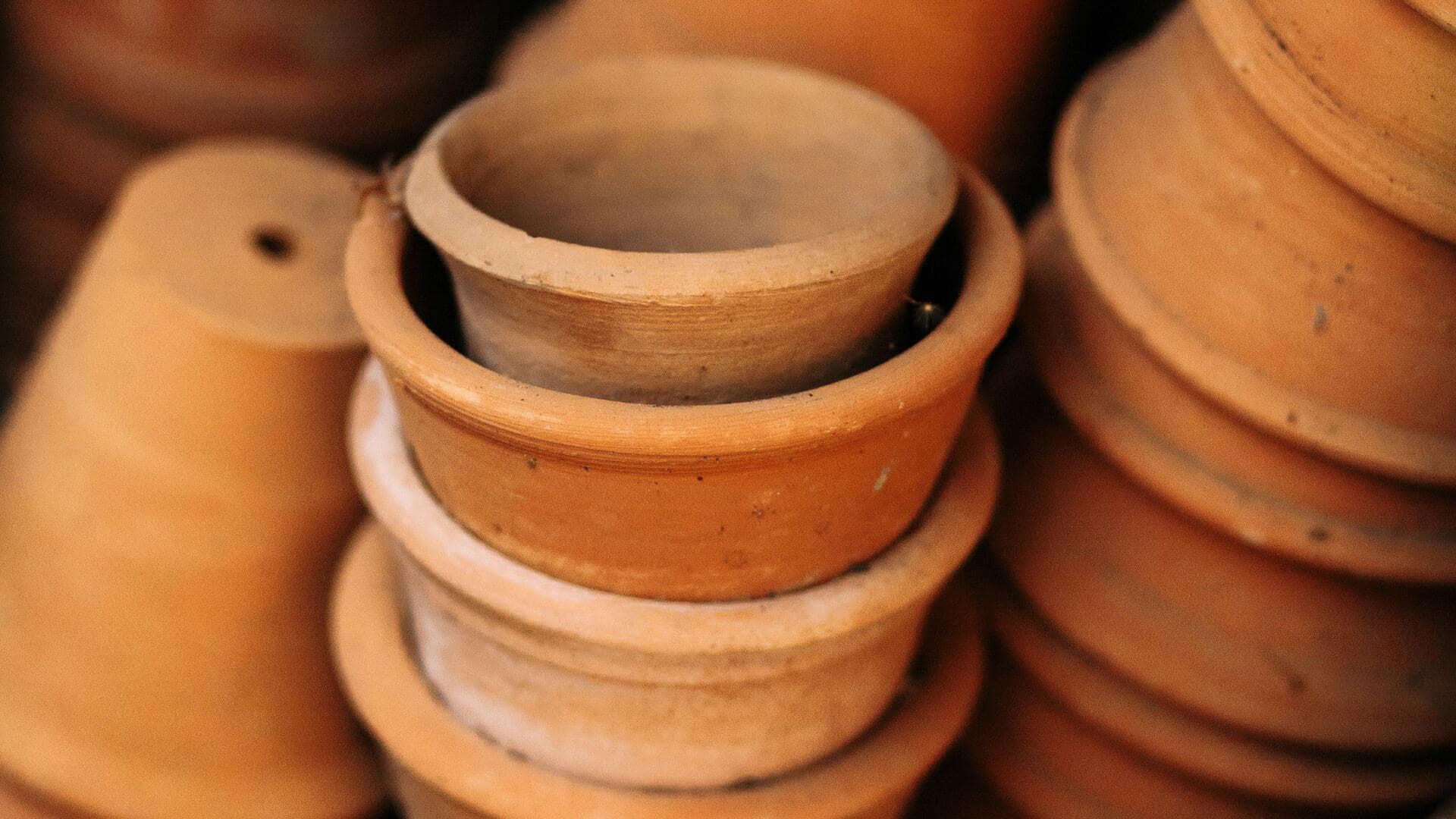 Cara kreatif memanfaatkan ulang pot terakota yang rusak